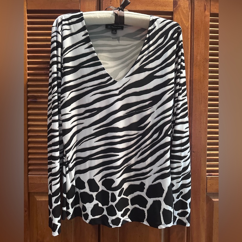 International Concepts (INC)  Zebra Print Top M 🦓